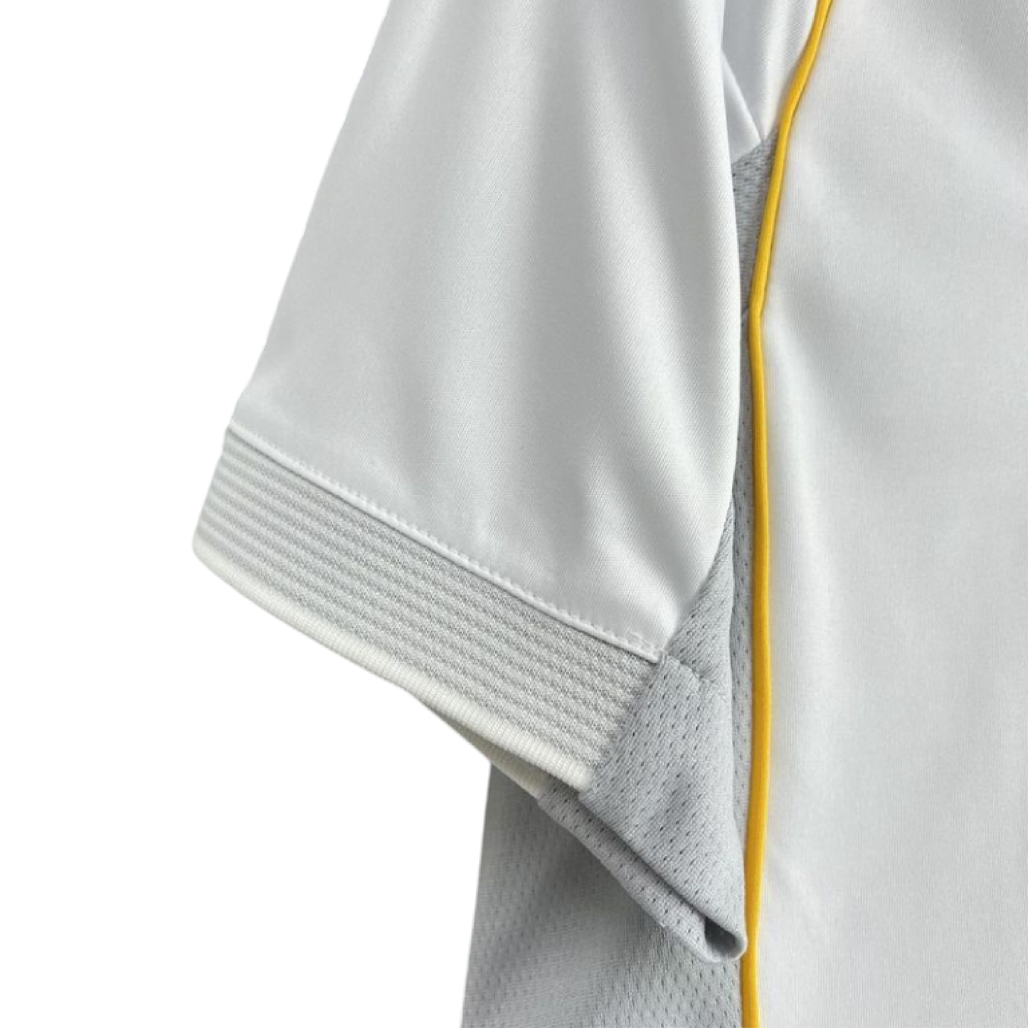 Bellingham - Vini - Valverde Real Madrid 2025/26 Home Jersey - White - All size - Fan Edition - Regular Fit - No. 5 / No. 7 / No. 8